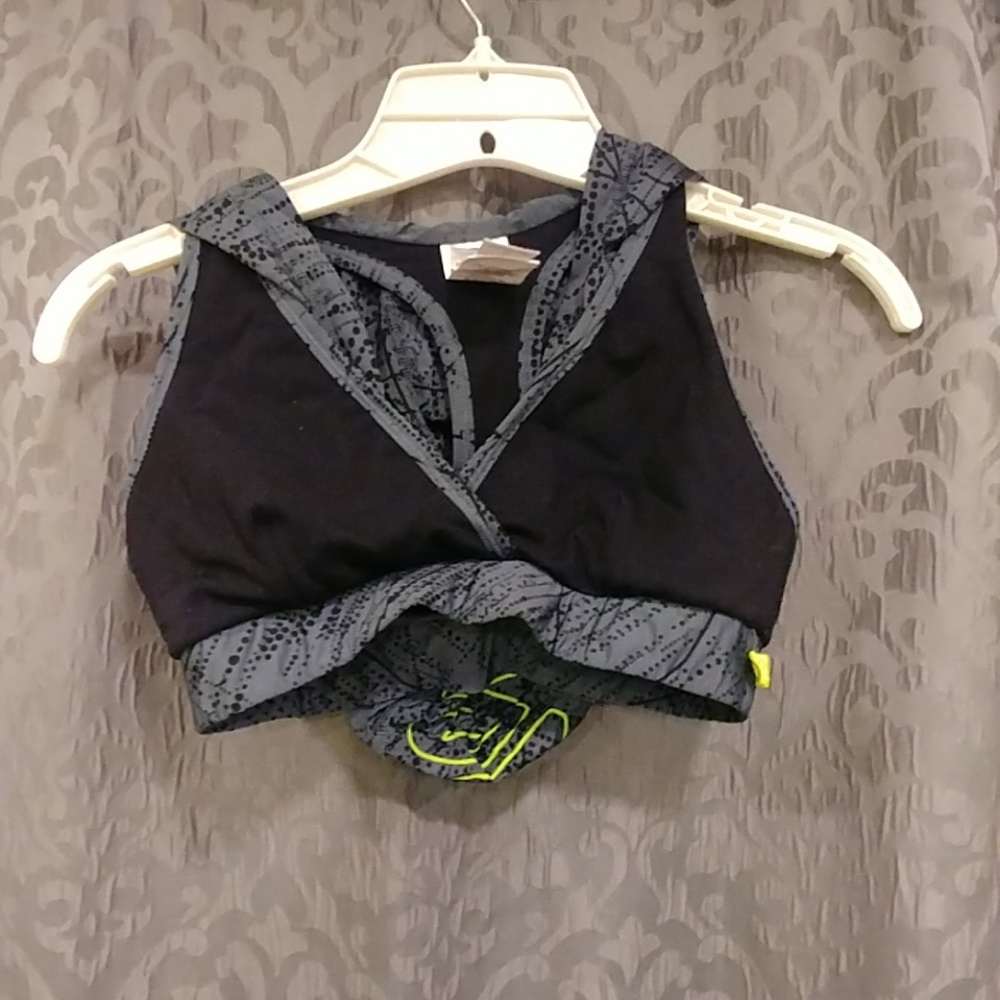 Zumba Hoodie sports bra Medium